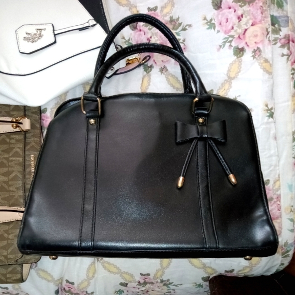 Elegant Black Bow Accent Handbag